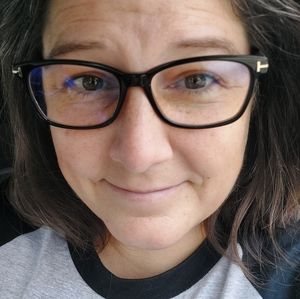 Meet your Posher, Michele